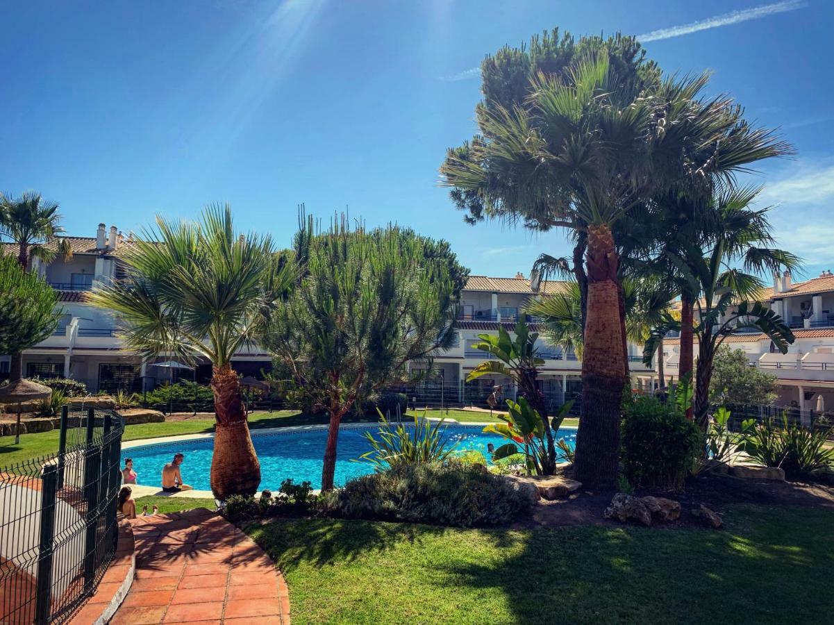 Fantastic 3-Bedroom Holiday Home Including Tennis And Pool Near Golf Course El Portil Eksteriør billede