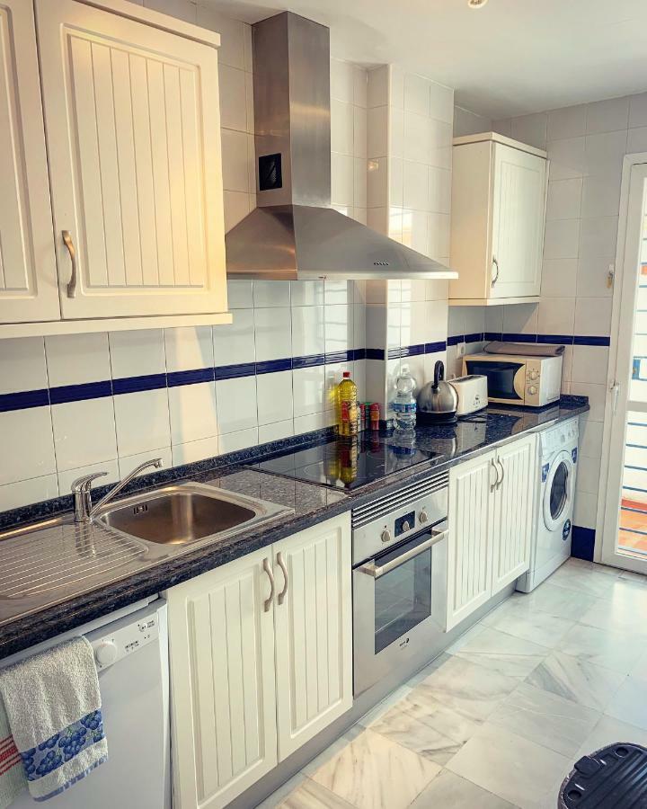 Fantastic 3-Bedroom Holiday Home Including Tennis And Pool Near Golf Course El Portil Eksteriør billede
