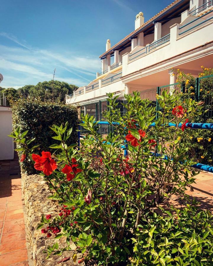 Fantastic 3-Bedroom Holiday Home Including Tennis And Pool Near Golf Course El Portil Eksteriør billede